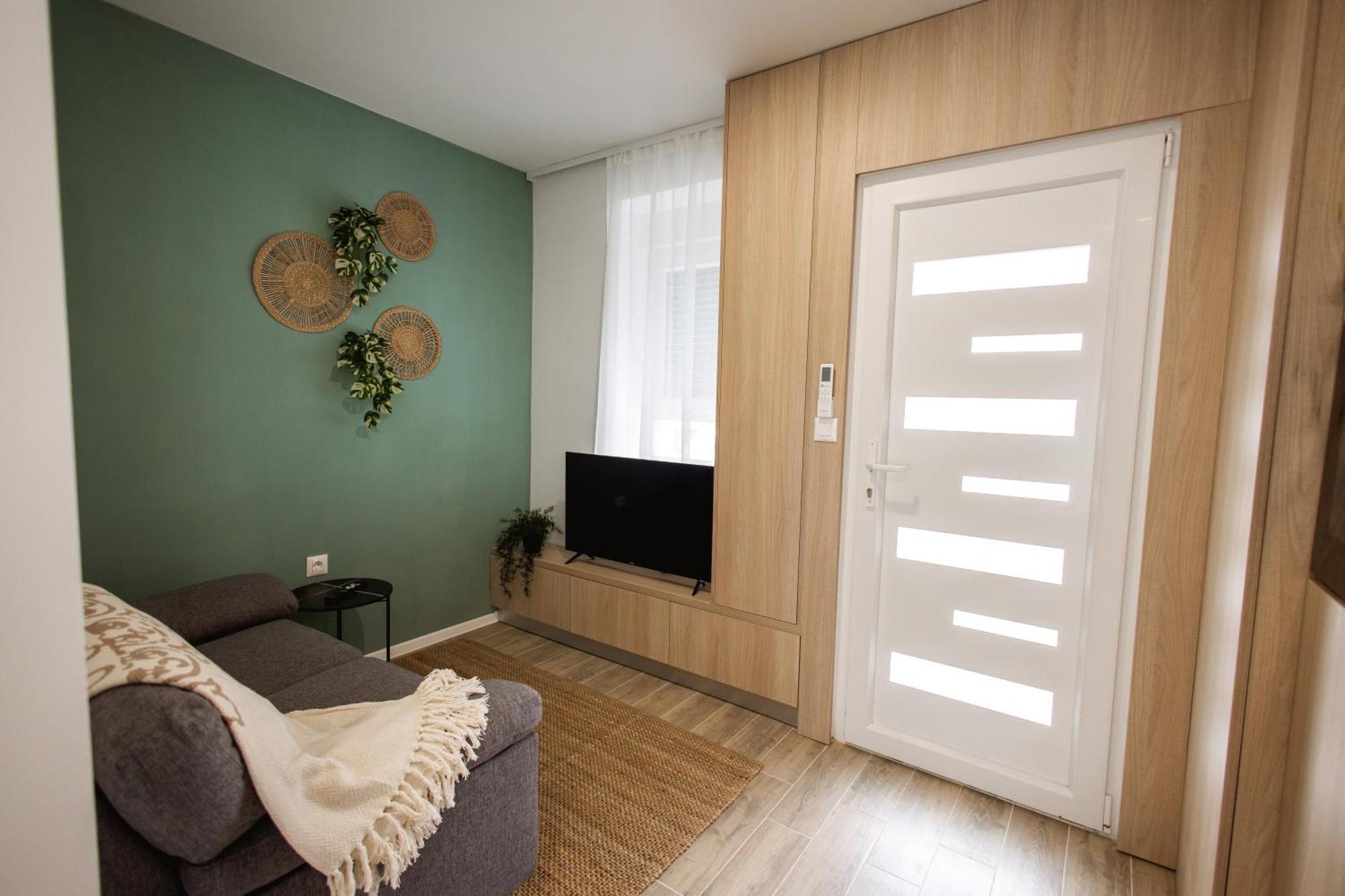 Cozy Studio Apartment In Osijek - Self Check In Extérieur photo